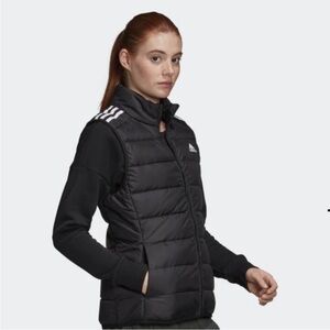 NWT Essentials‎ Light Down Vest Women’s Size XS 4/6 Black White Puffer GH4586